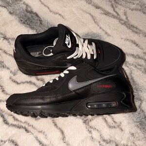 Mens Nike Air Max 90  Sneakers in Black, White,  Red